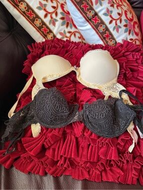 Victoria's Secret Dual-Lace Bra in Black size 34B and Cream in 32B pre loved